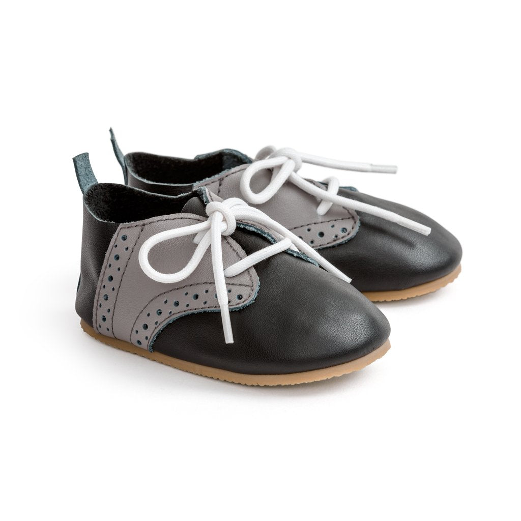 PRETTY BRAVE OXFORD Black